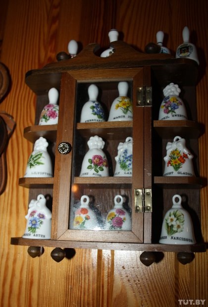 Viktor Meshcheryakov colectează clopote de la tabletop până la decorative sau manual