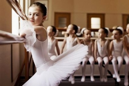 De ce să studiezi într-o școală de balet