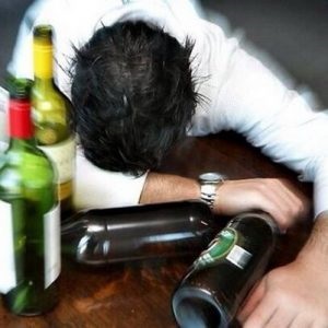 Drunkenness, ce cauze, tipuri, cum s-au manifestat, excreție de la băutură, prevenire și prognoză
