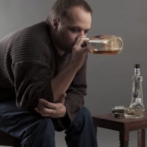 Drunkenness, ce cauze, tipuri, cum s-au manifestat, excreție de la băutură, prevenire și prognoză