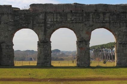 10 Apeducturi vechi impresionante