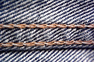 5 semne de blugi reali - jeansinfo - jeans encyclopedia