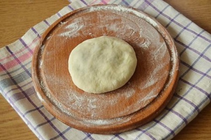 Belyashi burgonyával és gyógynövények - recept fotókkal