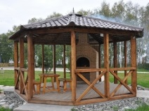 Pavilioane cu grătar cu proiecte proprii și desene de arbori, case frumoase cu grătar în fotografie