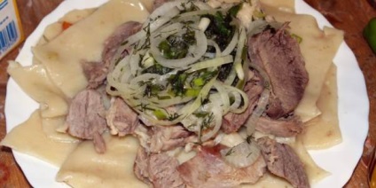 Beshbarmak (marha, csirke), lépésről lépésre receptek képekkel (beshbarmak recept fotó) Beshbarmak (marha, csirke), lépésről lépésre receptek fotókkal