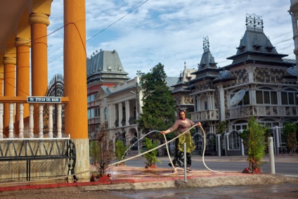 Buzescu - capitala țiganilor - milionari, un blog al interpretului