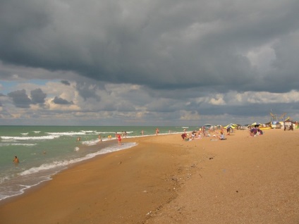 A központi strand a falu az angyali üdvözlet, Anapa, 2017