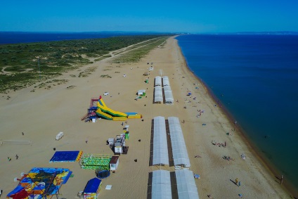 A központi strand a falu az angyali üdvözlet, Anapa, 2017