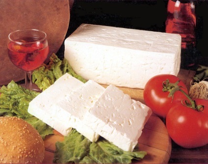 Mi a jobb, sajt vagy sajt - sajt - előnyei és hátrányai, mint hasznos sajt étel