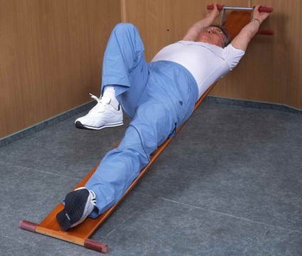 Exercițiile Dikul pentru spate cu o hernie a coloanei vertebrale