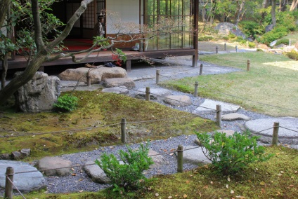 Trasee în grădinile japoneze