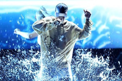 Justin bieber a devenit un simbol - igil