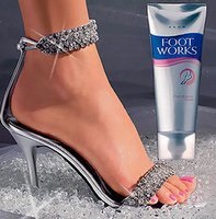 Piciorul execută o serie de picioare (nutriție, hidratare, peeling) - footworks - despre produsele avon - catalog