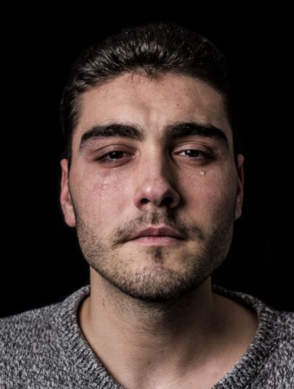 Proiect de fotografie al unui om care plânge frumos