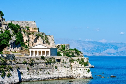 Unde este cel mai bun loc pentru a vă odihni pe cele mai bune plaje și stațiuni din Corfu, rambler