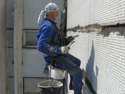 Cum să se ocupe de mucegai și ciuperci pe pereții exteriori ai unei clădiri