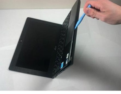 Cum să dezasamblați laptopul asus eee pc 1018p, curățați-l de praf și înlocuiți ventilatorul