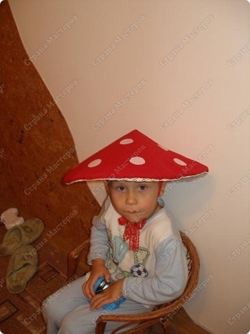 Cum să faci un cap de ciupercă dintr-o hârtie într-o grădiniță la o fotografie pentru copii