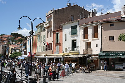 Cassis - egy paradicsom lábánál Marseille, szeretnek repülni