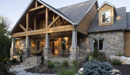 Case combinate din proiecte de piatră și lemn și construcții