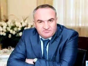 Autoritățile criminale ale hoților din lege, Raul Arashukov