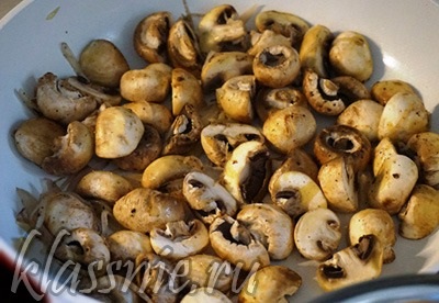 Cuburi de dovleac cu ciuperci prăjite și cartofi, rețete vegetariene reci