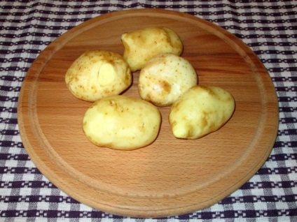 Cartofi tineri cu mărar