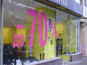 Postituri pentru vitrine pentru decorare si publicitate