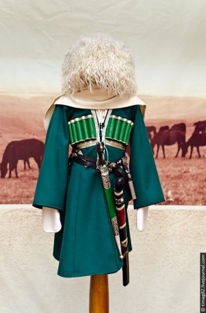 Costumul Național de Adjug (Circassian)