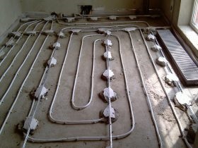Caracteristicile procesului de instalare a unei podele calde pentru turnarea mortarului