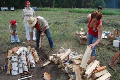 A kemence az újságok vagy a régi kerámia plein air - tisztességes iparos - kézzel készített, kézzel készített (Fair) A kemence az újságok vagy a régi kerámia plein air - tisztességes iparos - kézzel készített, kézzel készített