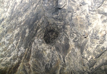 Peștera de permafrost