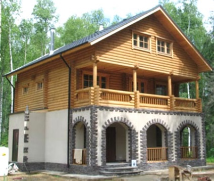 Proiecte de case combinate din piatră și lemn