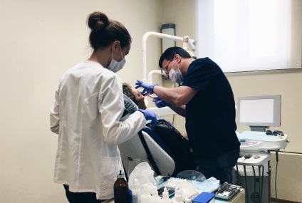 Lucrați în patru mâini sau de ce un dentist asistent dentist - un student