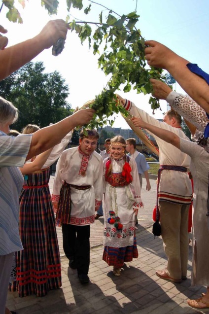 Tradițiile și obiceiurile rusești ale nunții, fotografii video