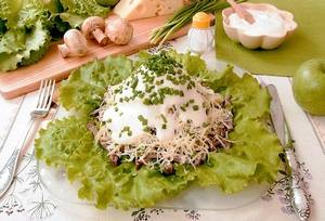 Salată cu carne și șampanie - rețete originale de gătit, site de ciuperci