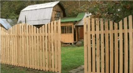 Construim un gard ieftin și frumos cu mâinile noastre pentru case de vară, materiale