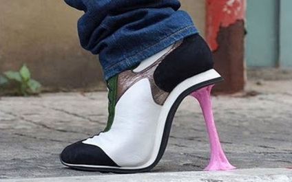 Pantofi de designer ciudat de moda care te vor face sa zambesti