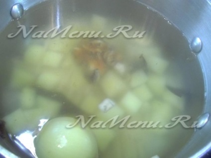 Supa de șprot în sos de roșii cu vermicelli, rețetă cu fotografie