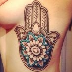 Tatuaje de mână hamsa - fotografie și precizie de tatuaj