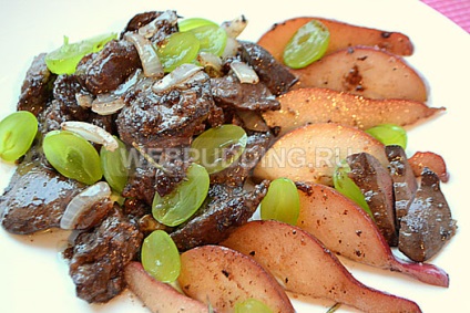 Salată de ficat caldă de pui cu rețetă de pere, cu fotografie cum să gătești