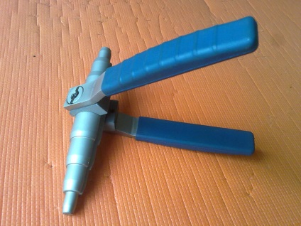 Extensii de țevi, pneumatice, manual