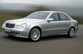 Tunerii farurilor Mercedes 200 cu mâinile lor