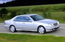 Tunerii farurilor Mercedes 200 cu mâinile lor