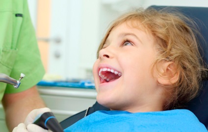Controlul comportamentului unui copil în tratamentul dinților