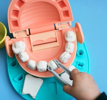 Controlul comportamentului unui copil în tratamentul dinților