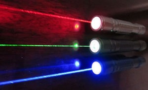 Influența diferitelor tipuri de lasere asupra sănătății medicului și pacientului