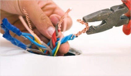Înlocuirea cablajelor, a instalațiilor electrice, a cablurilor și a lucrărilor de instalare electrică