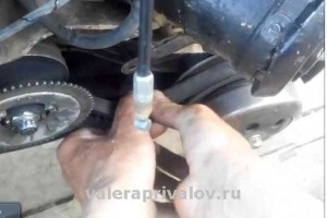 Schimbarea unei centuri a unui variator pe un scuter cu motorul 139qmb