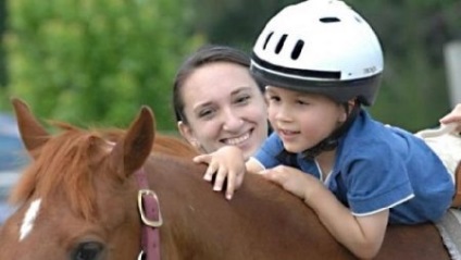 Animaloterapiya ez az, amit az állat-asszisztált terápia, mi az állatok kezelésére, a gyermekeknek